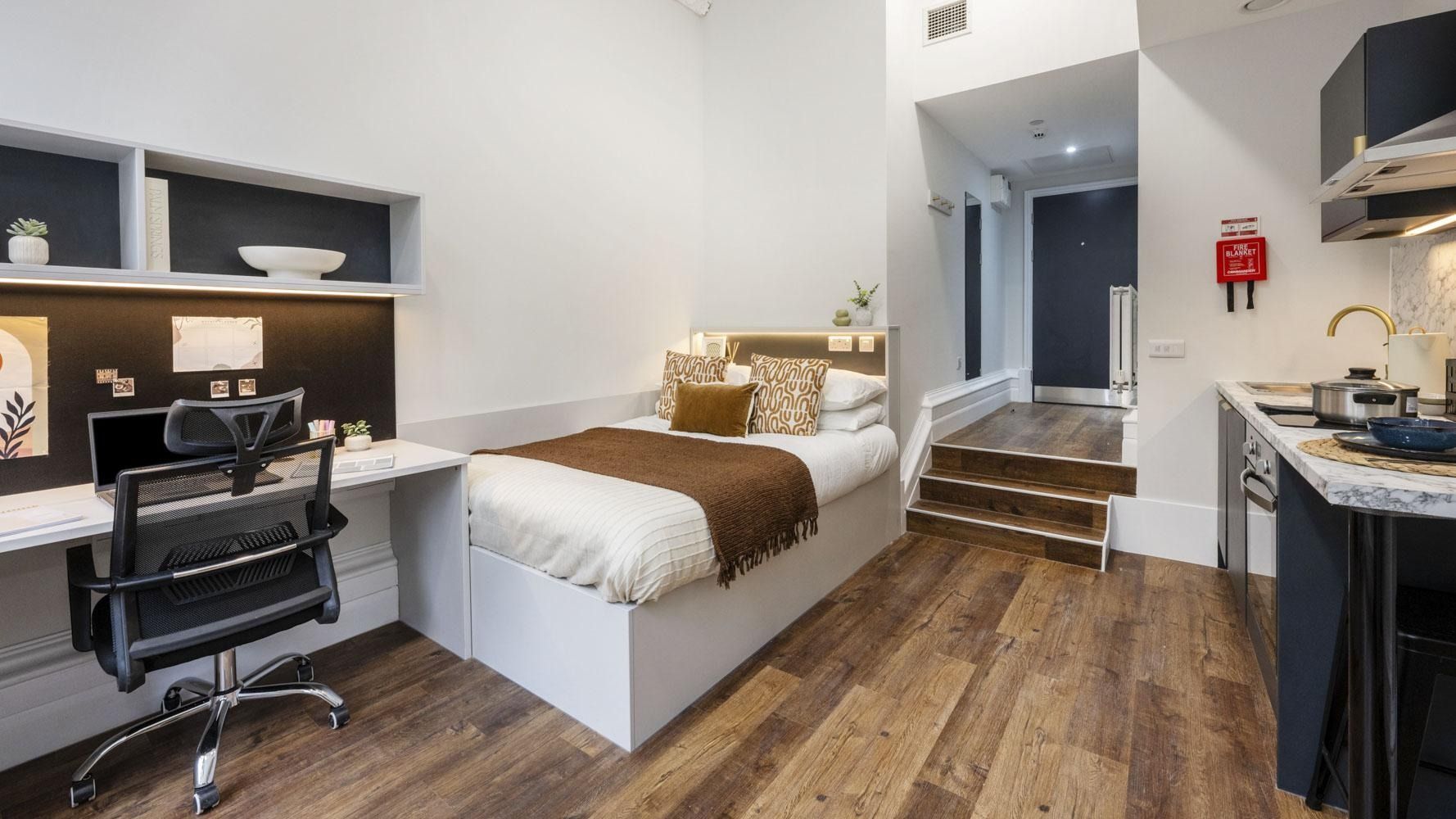 Premium Plus Studio